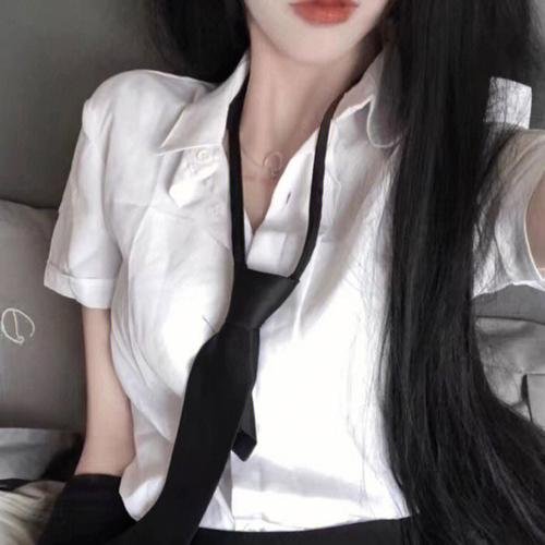 清潭灯塔 海报